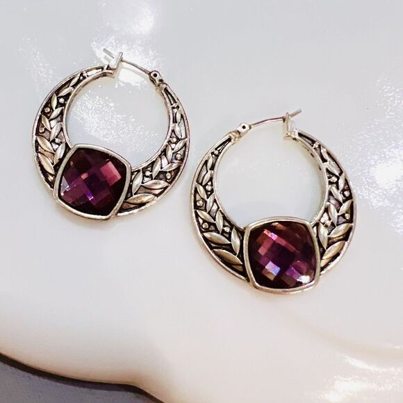 Vintage Ornate Hoop Earrings Textured Ornate Purple Pink Stone Silver Tone 1370 - Picture 4 of 8